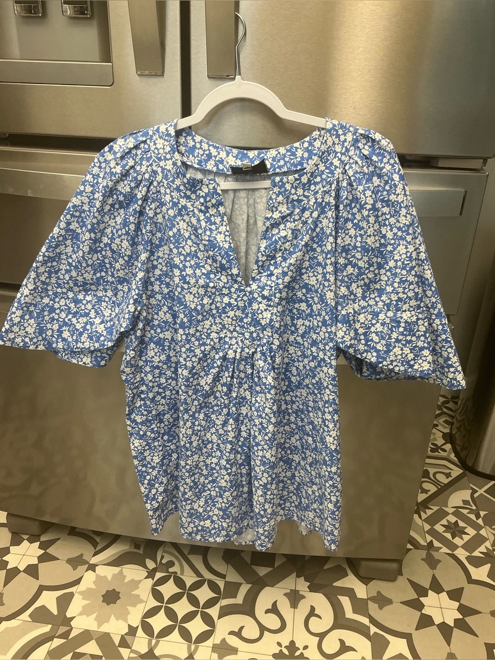 Blue Floral Peasant Top by Tuckernuck Size XL